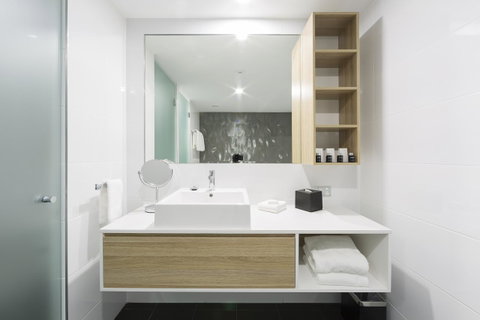 Avenue Hotel Canberra - Sunshine Coast Tourism 28