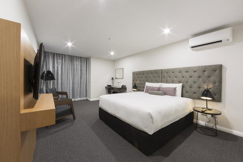 Avenue Hotel Canberra - Sunshine Coast Tourism 34