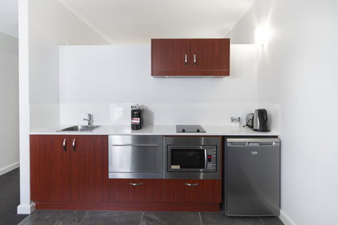 Abode Narrabundah - Sunshine Coast Tourism 1