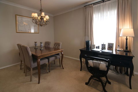 De Russie Boutique Hotel - Sunshine Coast Tourism 6