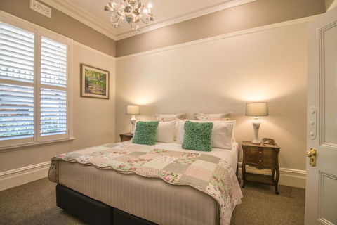 De Russie Boutique Hotel - Sunshine Coast Tourism 4