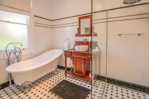 De Russie Boutique Hotel - Sunshine Coast Tourism 2