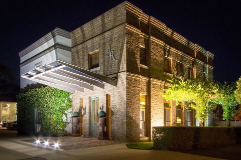 De Russie Boutique Hotel - Sunshine Coast Tourism 0