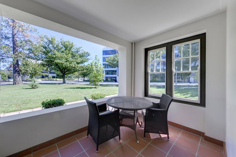 Hotel Kurrajong Canberra - Sunshine Coast Tourism 10