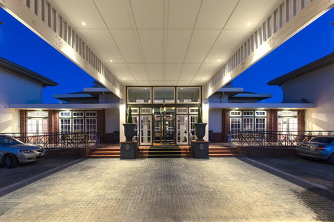 Hotel Kurrajong Canberra - Sunshine Coast Tourism 25