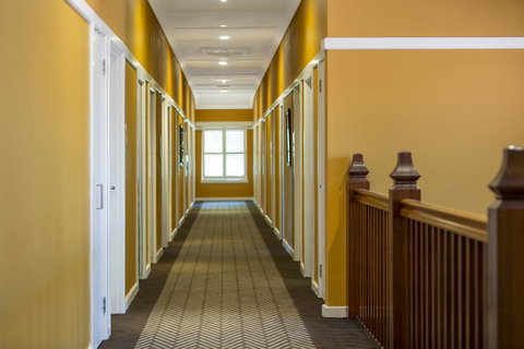 Hotel Kurrajong Canberra - Sunshine Coast Tourism 16