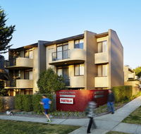 Manuka Park Serviced Apartments - Sunshine Coast Tourism