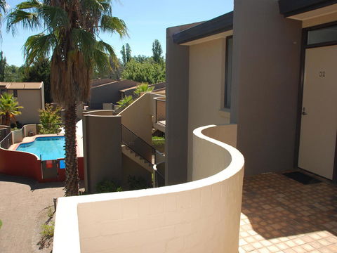 Manuka Park Serviced Apartments - Sunshine Coast Tourism 15