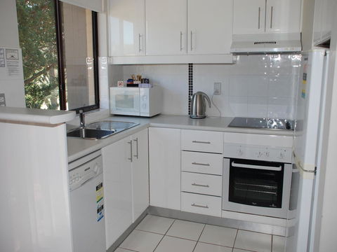 Manuka Park Serviced Apartments - Sunshine Coast Tourism 14