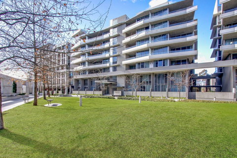 Realm Park 39 Barton ACT - Sunshine Coast Tourism 39