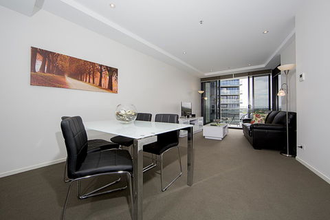 Manhattan 303 Canberra City ACT - Sunshine Coast Tourism 18