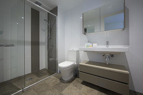 Manhattan 303 Canberra City ACT - Sunshine Coast Tourism 10