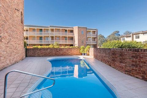 Adina Serviced Apartments Canberra Kingston - Sunshine Coast Tourism 1