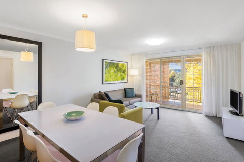 Adina Serviced Apartments Canberra Kingston - Sunshine Coast Tourism 7