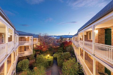 Adina Serviced Apartments Canberra Kingston - Sunshine Coast Tourism 9