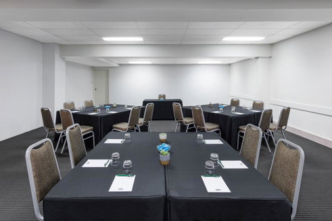 Adina Serviced Apartments Canberra Kingston - Sunshine Coast Tourism 19