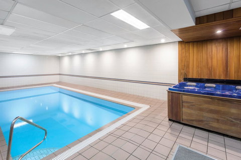 Adina Serviced Apartments Canberra Kingston - Sunshine Coast Tourism 6