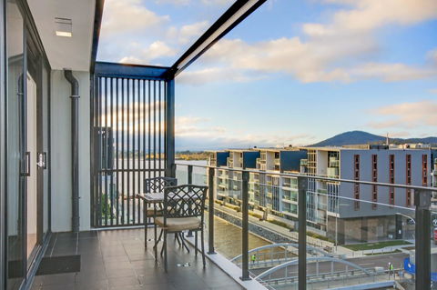 Dockside 4 Kingston ACT - Sunshine Coast Tourism 0