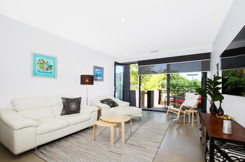 Accommodate Canberra - Parbery - Sunshine Coast Tourism 1