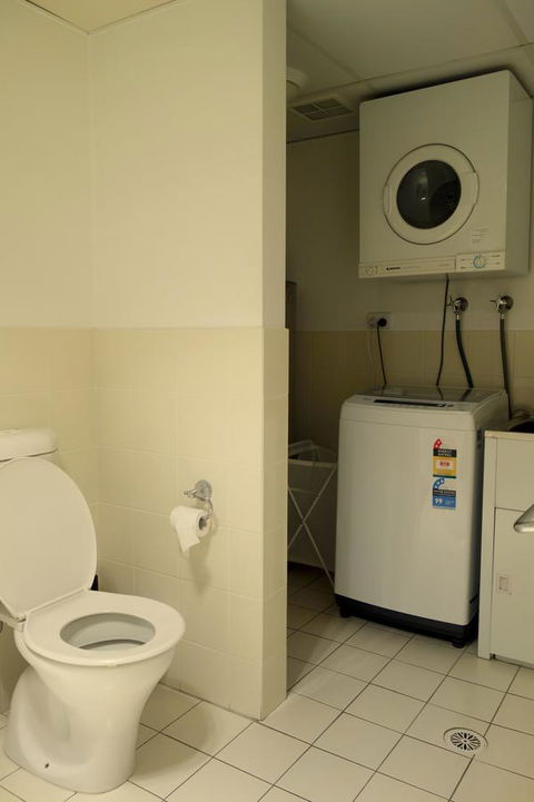 Kingston Comfy Apartment - Sunshine Coast Tourism 9