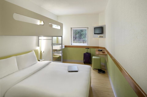 Ibis Budget Canberra - Sunshine Coast Tourism 4