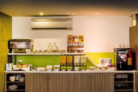 Ibis Budget Canberra - Sunshine Coast Tourism 5