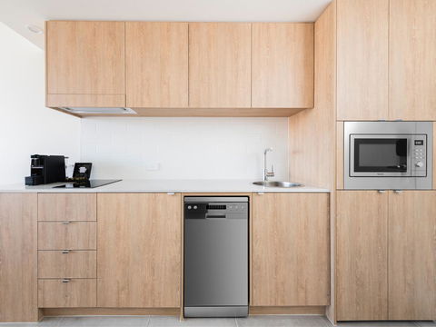 Abode Kingston - Holiday Sunshine Coast 5