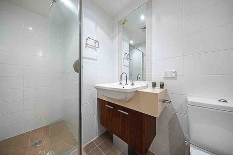 Spacious 1BR Stylish New Acton Apartment +Parking - Sunshine Coast Tourism 17
