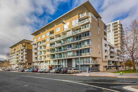 Spacious 1BR Stylish New Acton Apartment +Parking - Sunshine Coast Tourism 13