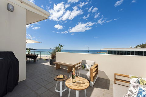 Mollymook Beachfront Penthouse 9 - Sunshine Coast Tourism 9