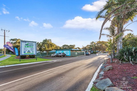 Victor Harbor Holiday Park - Sunshine Coast Tourism 42