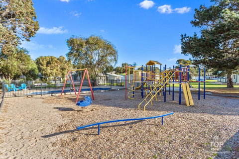 Victor Harbor Holiday Park - Sunshine Coast Tourism 44