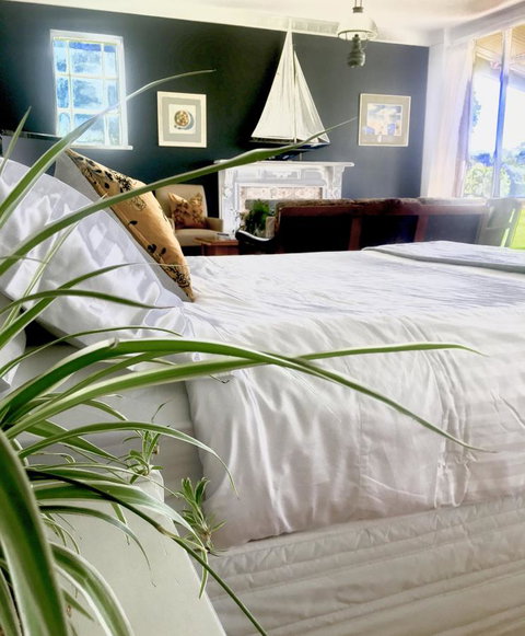 The Lake House Retreat - Sunshine Coast Tourism 6
