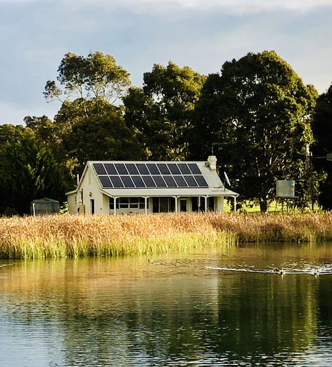 The Lake House Retreat - Sunshine Coast Tourism 0