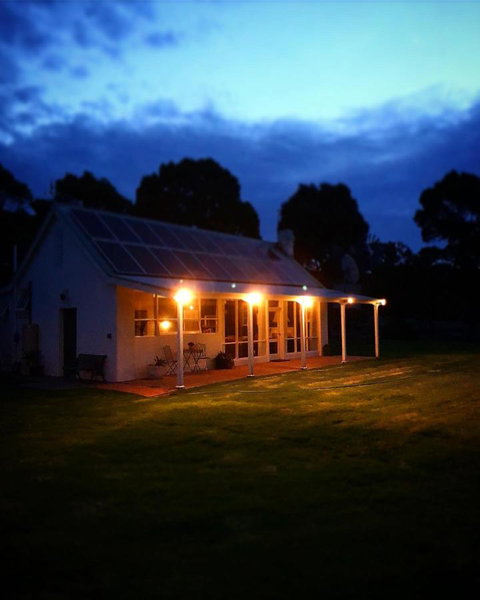 The Lake House Retreat - Sunshine Coast Tourism 23