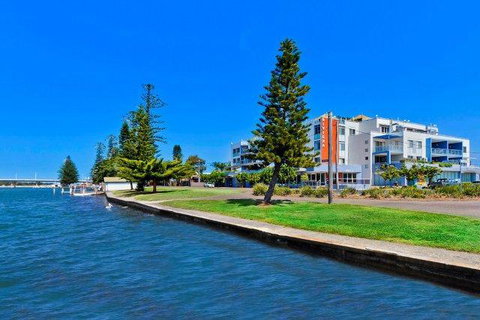 Lakeside Waterfront Apartment The Entrance - Sunshine Coast Tourism 39