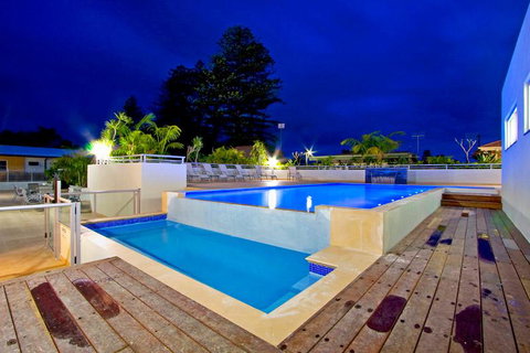 Lakeside Waterfront Apartment The Entrance - Sunshine Coast Tourism 14