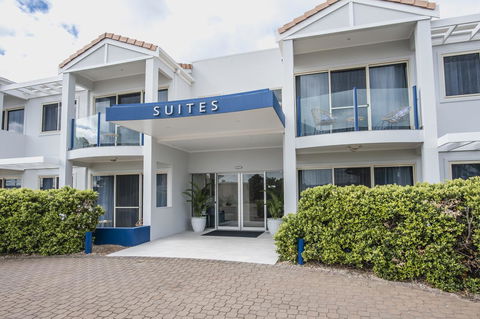 Marina Hotel - Holiday Sunshine Coast 20