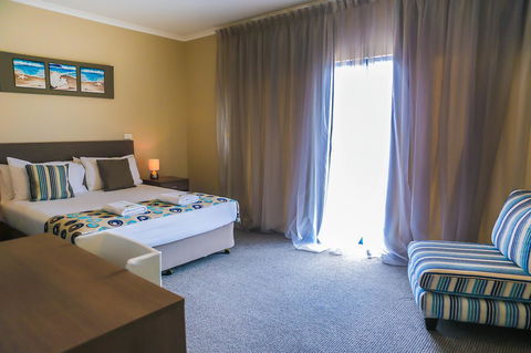 Marina Hotel - Holiday Sunshine Coast 31