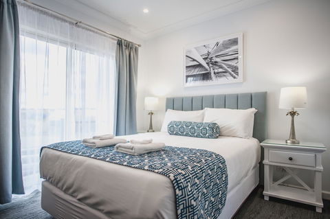 Marina Hotel - Holiday Sunshine Coast 6