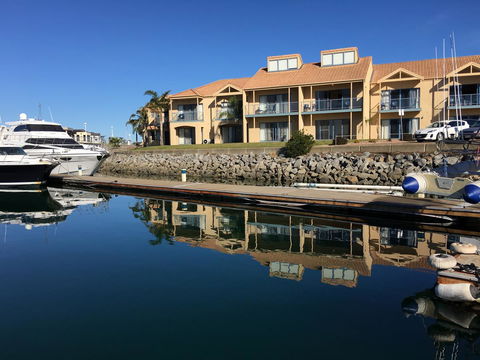 Marina Hotel - Holiday Sunshine Coast 35