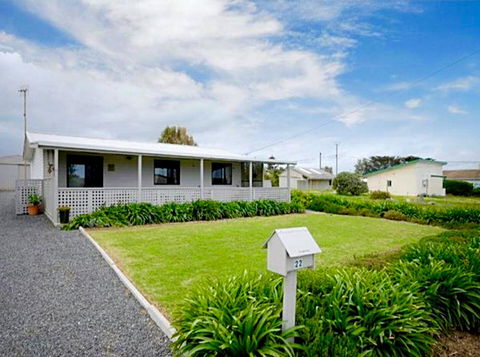 Driftwood On Dover - Sunshine Coast Tourism 1