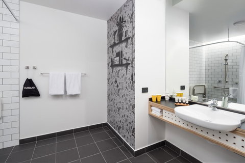 Atura Adelaide Airport - Sunshine Coast Tourism 10