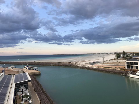 Ocean View Luxury Apartment & Suite - Holiday Sunshine Coast 2