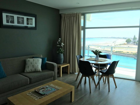 Ocean View Luxury Apartment & Suite - Holiday Sunshine Coast 23