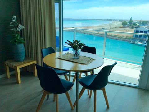 Ocean View Luxury Apartment & Suite - Holiday Sunshine Coast 21