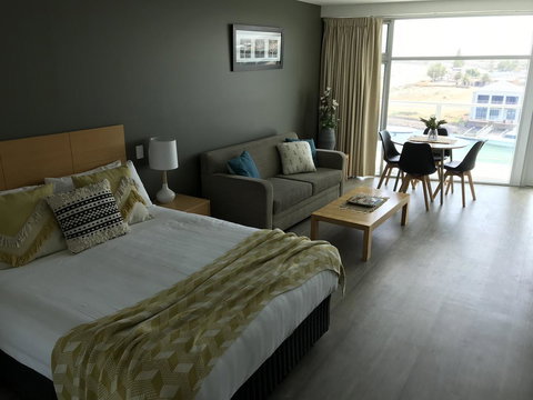 Ocean View Luxury Apartment & Suite - Holiday Sunshine Coast 25