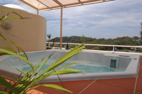 Pacific Bay Resort - Sunshine Coast Tourism 13