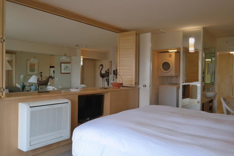 Pacific Bay Resort - Sunshine Coast Tourism 32