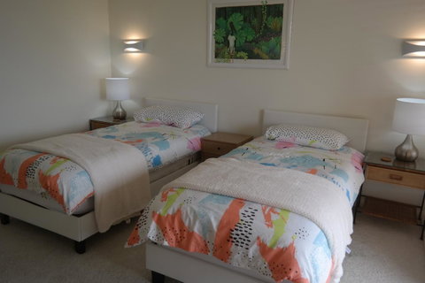 Pacific Bay Resort - Sunshine Coast Tourism 16